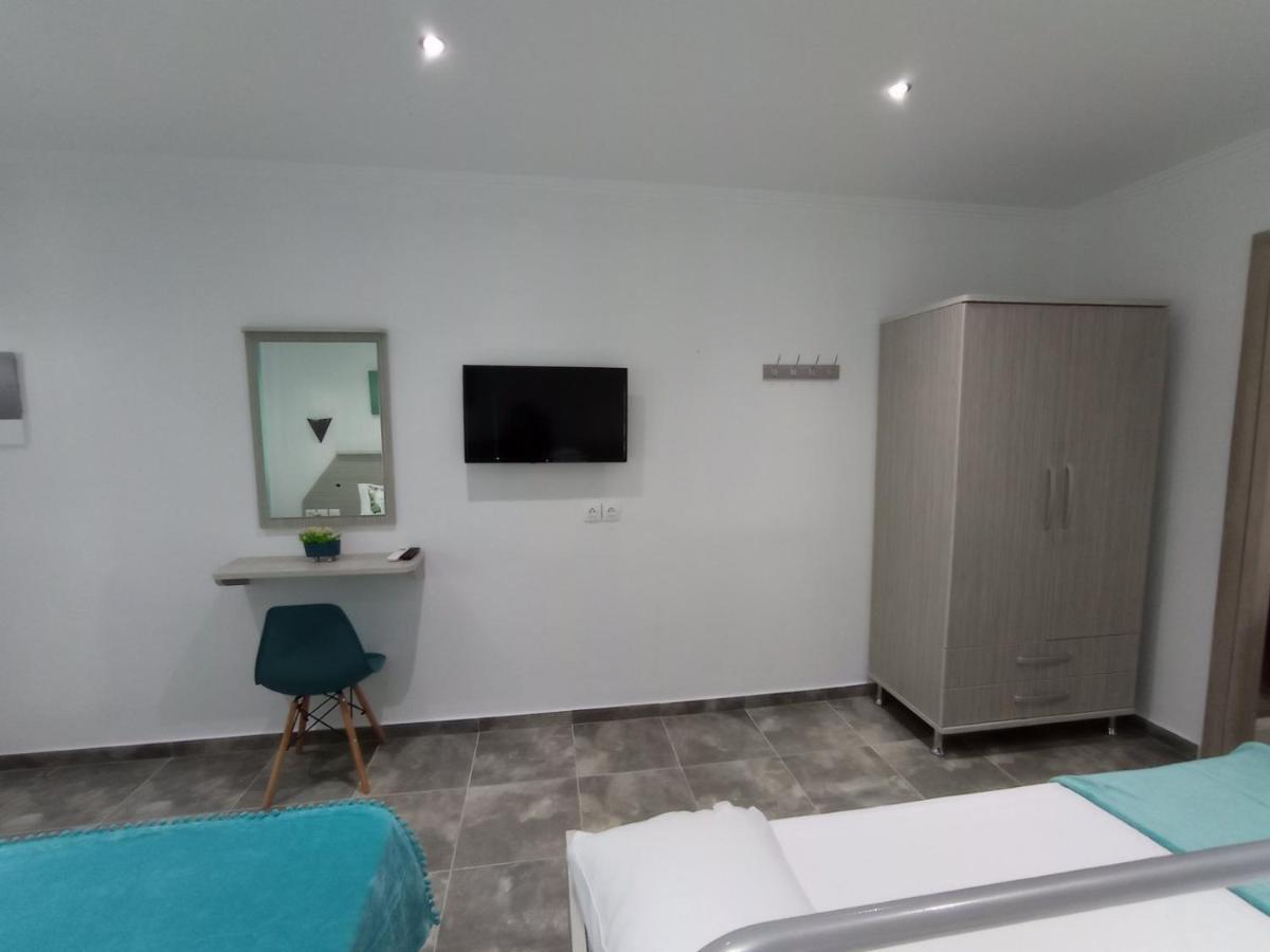 De Plata Apartments Sarti Exterior photo